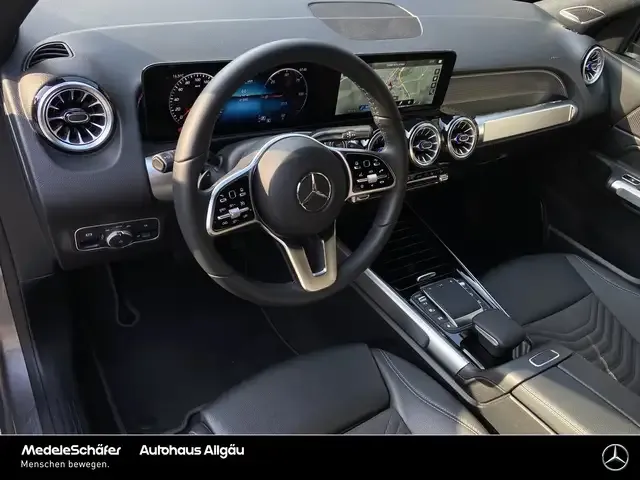 Mercedes-Benz EQB 300