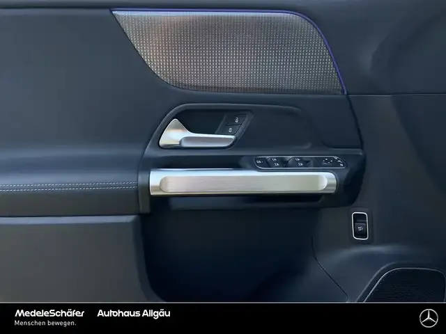 Mercedes-Benz EQB 300