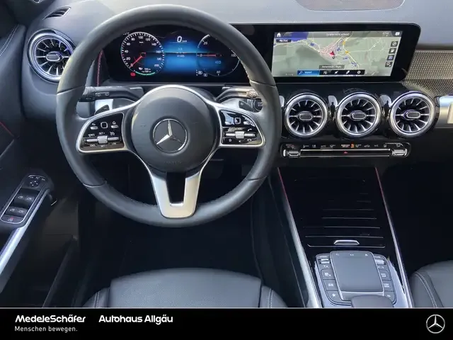 Mercedes-Benz EQB 300