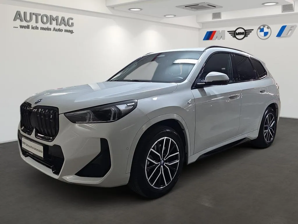 BMW iX1