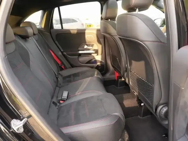 Mercedes-Benz A 35 AMG