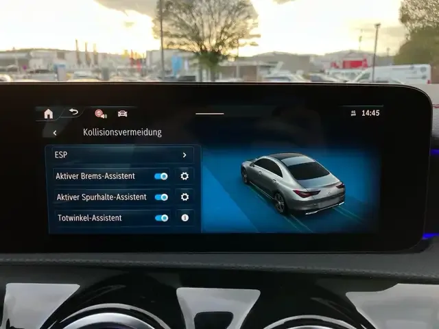 Mercedes-Benz CLA 200