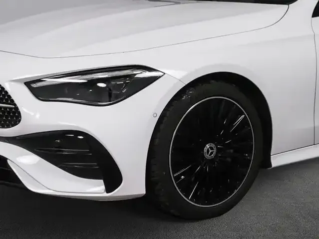 Mercedes-Benz CLE 200