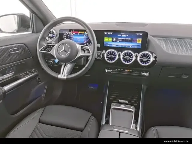 Mercedes-Benz GLA 220