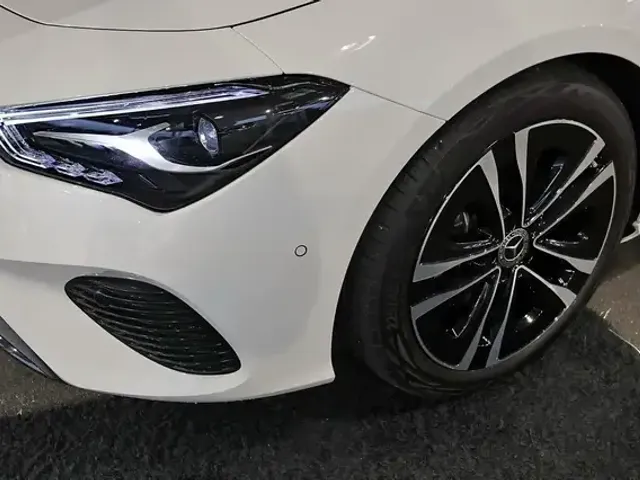 Mercedes-Benz CLA 180