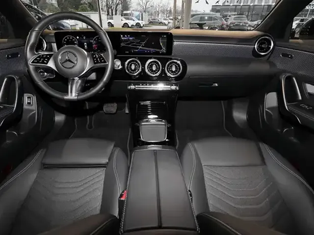 Mercedes-Benz CLA 180