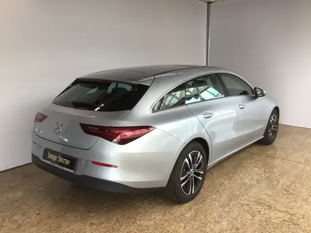 Mercedes-Benz CLA 180