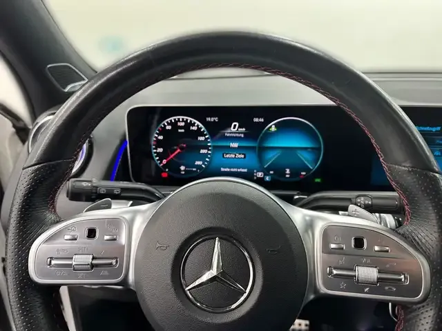 Mercedes-Benz GLB 250