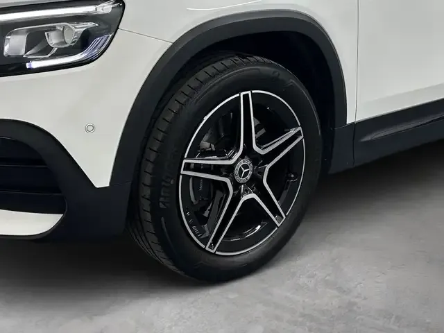 Mercedes-Benz GLB 250