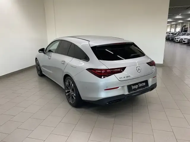 Mercedes-Benz CLA 180