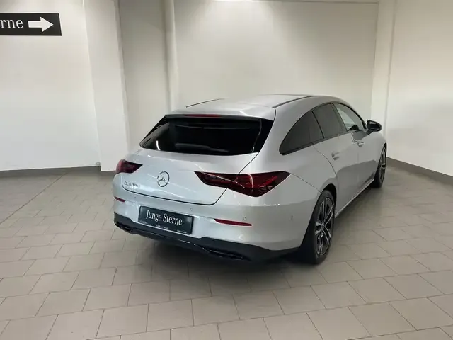 Mercedes-Benz CLA 180