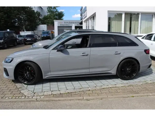 Audi RS4