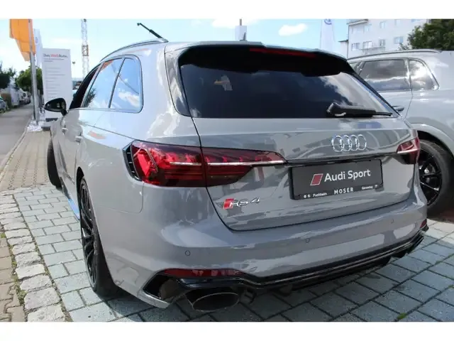 Audi RS4
