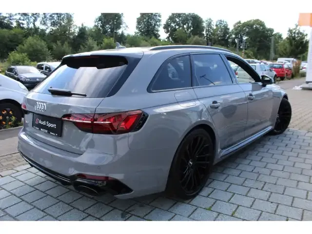Audi RS4