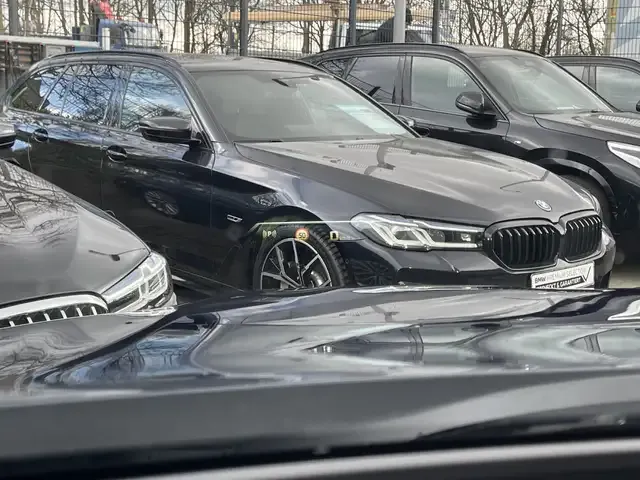 BMW i5