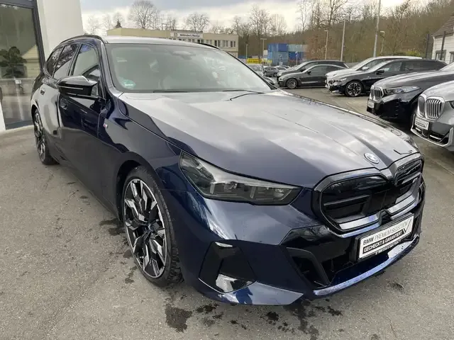 BMW i5