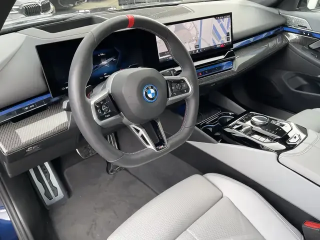 BMW i5