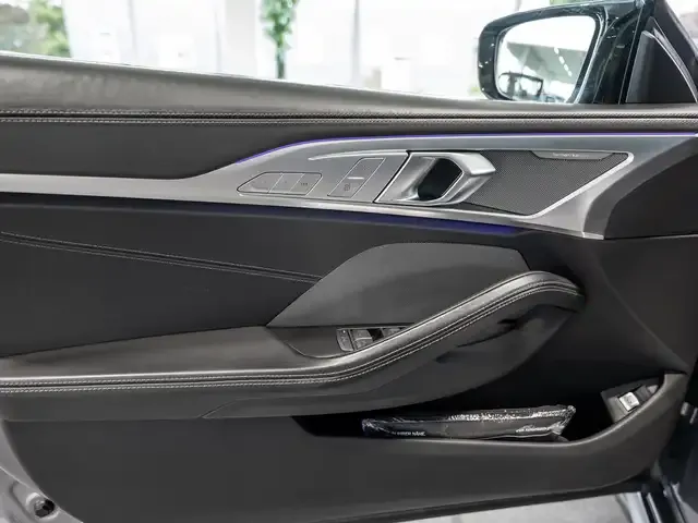 BMW 850