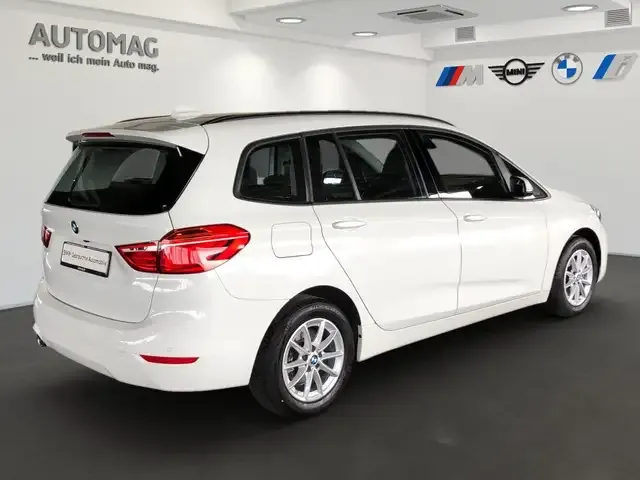 BMW 216