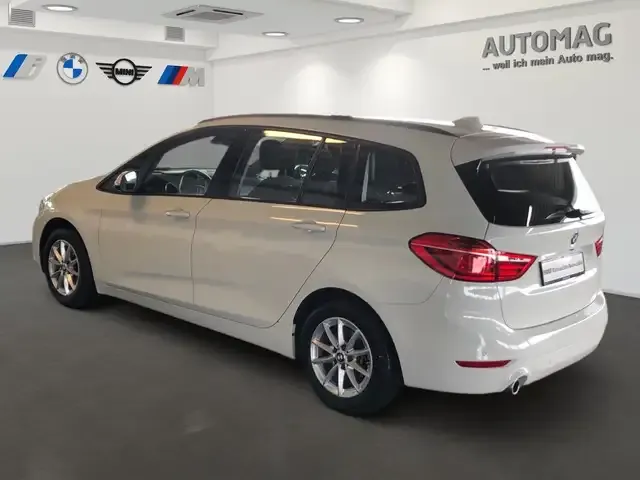 BMW 216