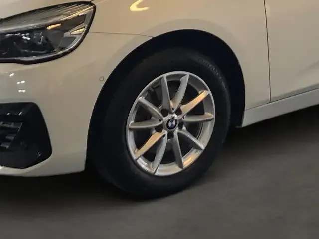 BMW 216