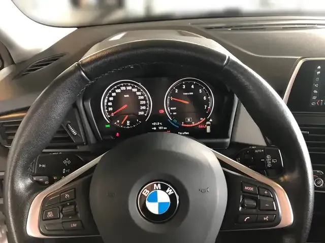 BMW 216