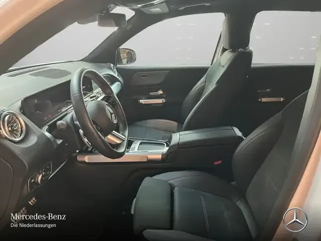 Mercedes-Benz EQB 300