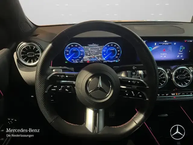 Mercedes-Benz EQB 300