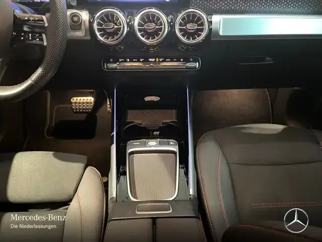 Mercedes-Benz EQB 300
