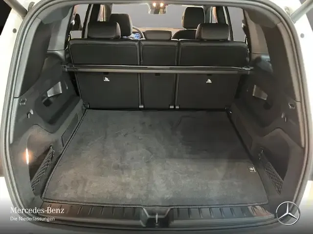 Mercedes-Benz EQB 300