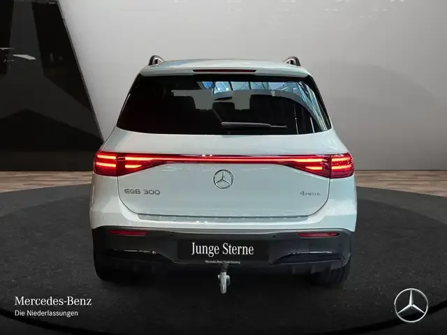 Mercedes-Benz EQB 300