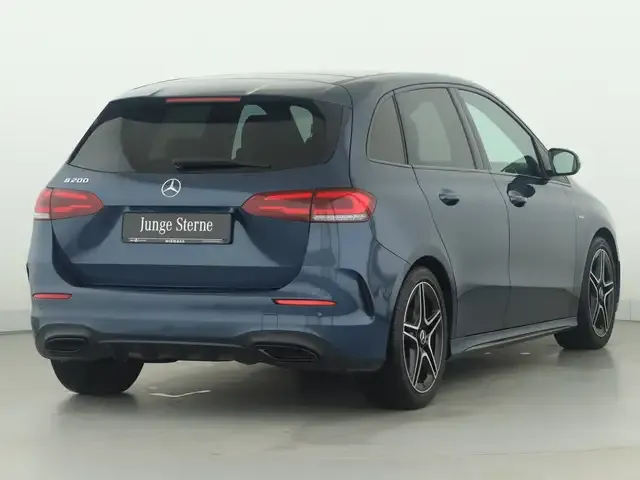 Mercedes-Benz B 200