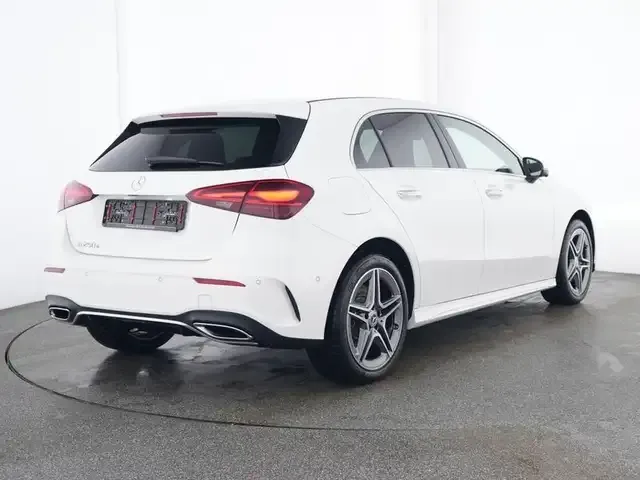 Mercedes-Benz A 250