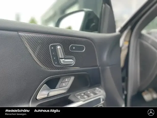 Mercedes-Benz GLB 35 AMG