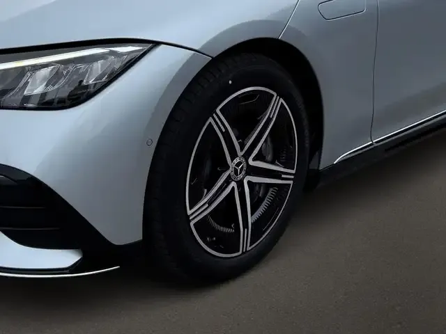 Mercedes-Benz EQE 350