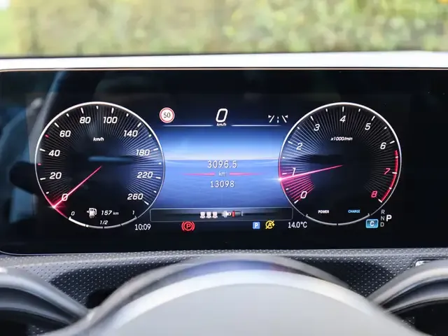 Mercedes-Benz A 220