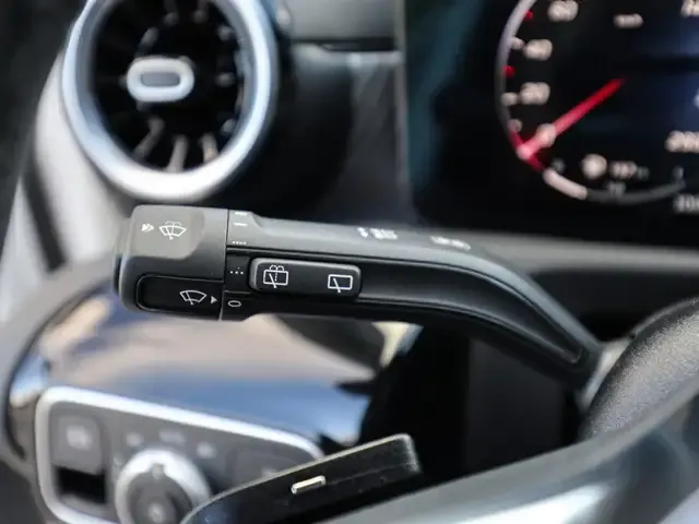 Mercedes-Benz A 220