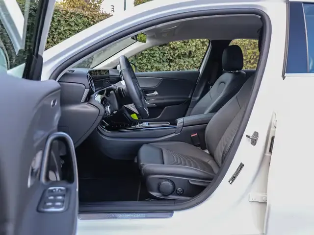 Mercedes-Benz A 220