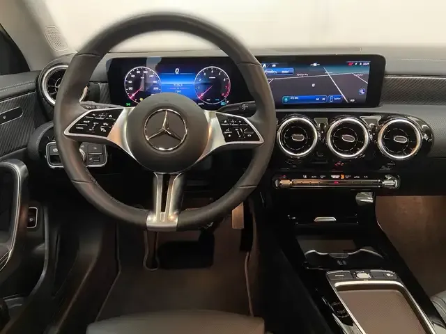 Mercedes-Benz CLA 180