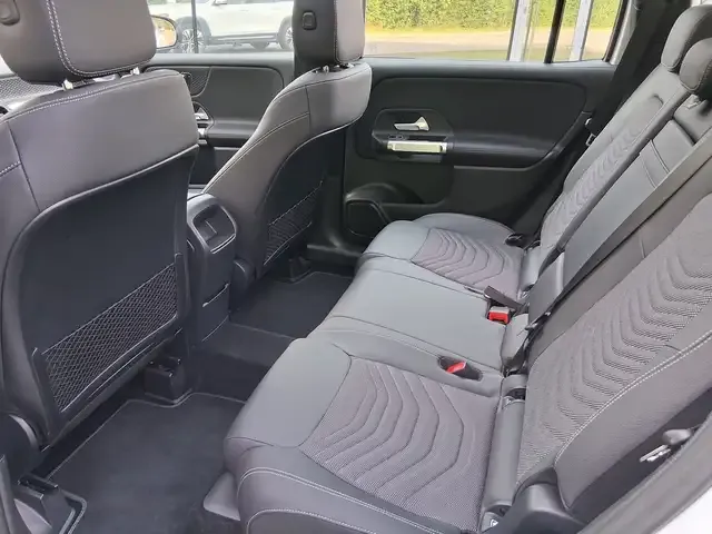 Mercedes-Benz GLB 220