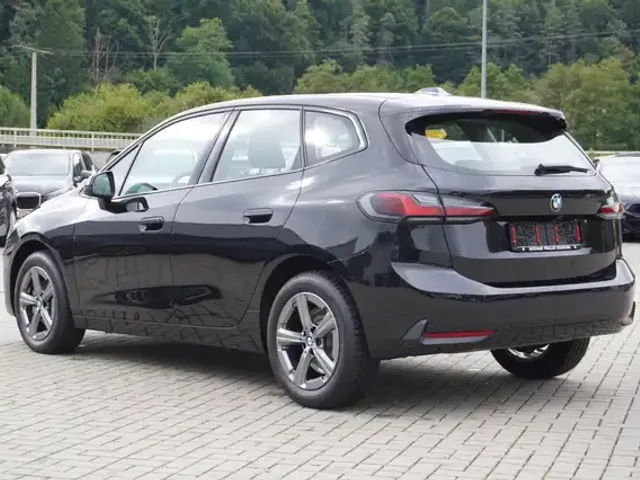 BMW 216