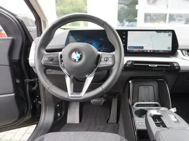 BMW 216