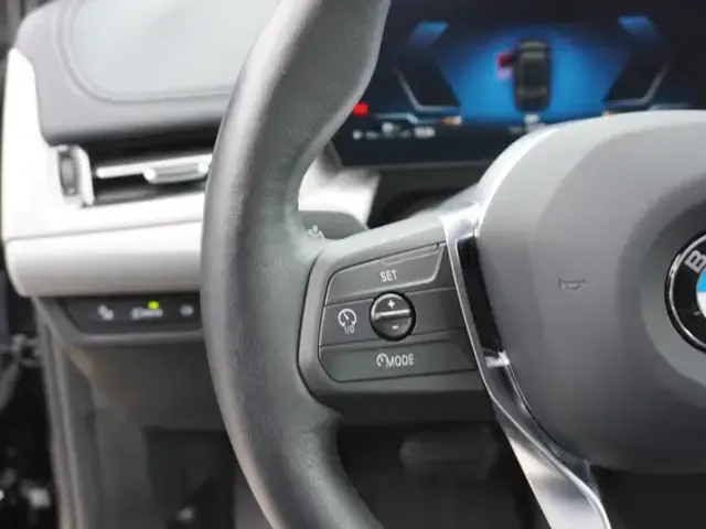 BMW 216