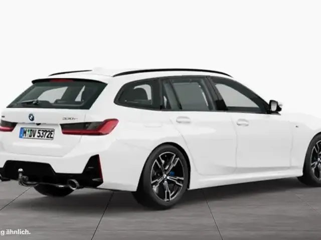 BMW 330