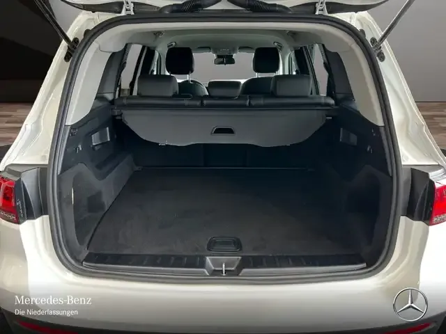 Mercedes-Benz GLB 180