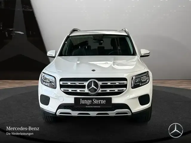 Mercedes-Benz GLB 180