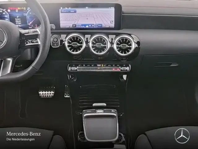 Mercedes-Benz CLA 220