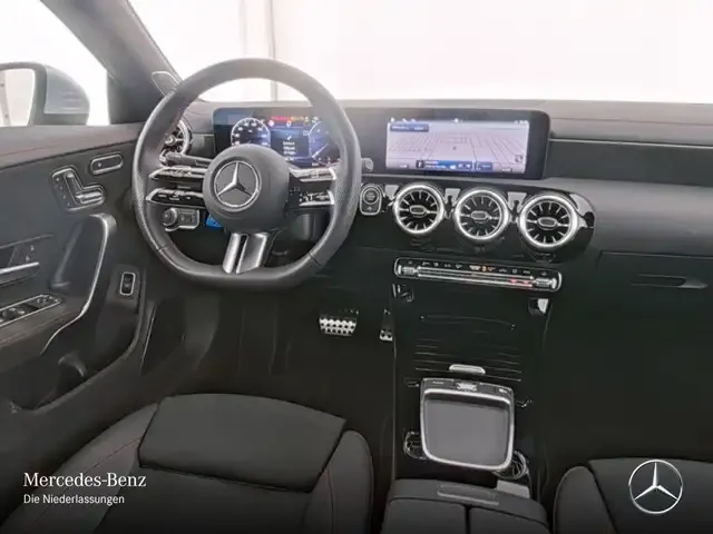 Mercedes-Benz CLA 220