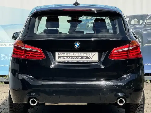 BMW 218