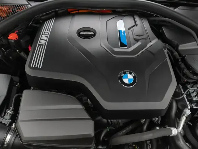 BMW 330